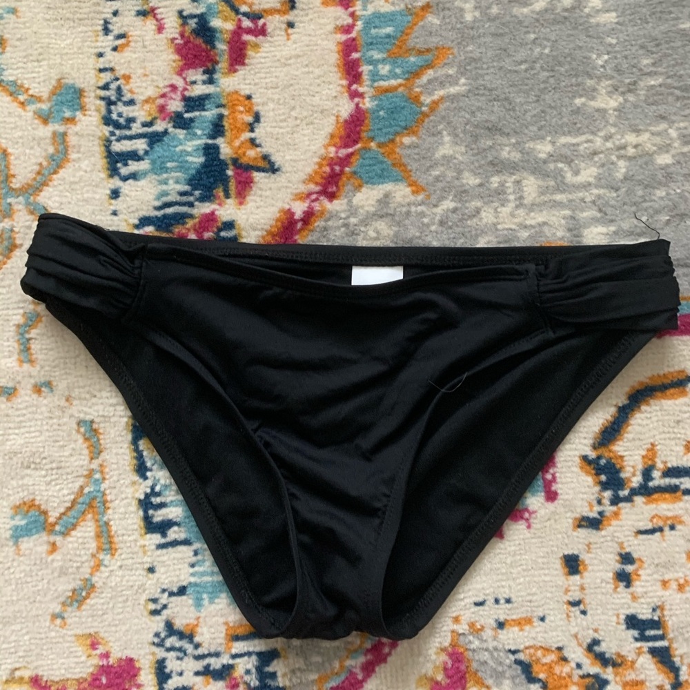 black Mossimo bikini bottoms